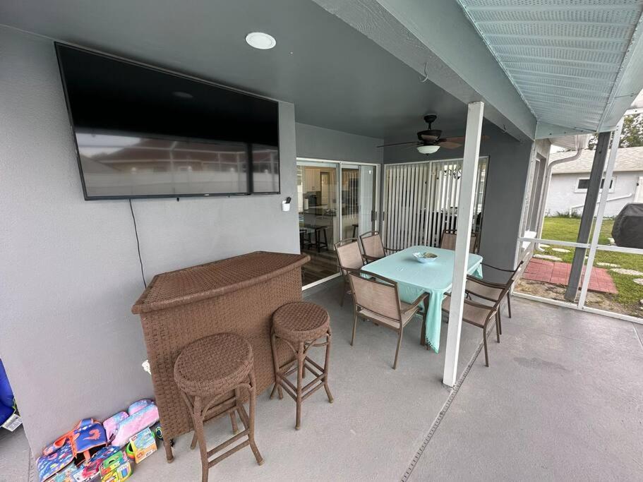 Manatee Oasis Weeki Wachee Family Fun Pool Home Spring Hill Zewnętrze zdjęcie
